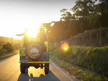 Turismo 3 Um Dos Passeios é Feito Em Um Jipe De 1959 Foto Arquivo Da Prefeitura De Veranópolis