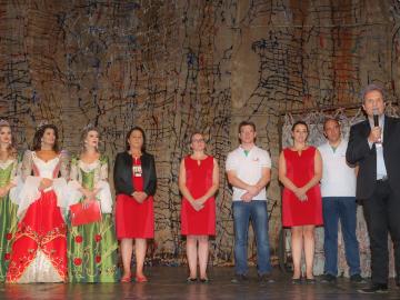 Domingos Costella, presidente da Femaçã, agradeceu o envolvimento comunitário na décima edição do evento. Crédito: Ivane Costella Bissani    