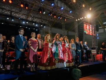 Cerimônia marcou o início da 11ª edição da Festa Nacional da Maçã, no Parque de Exposições José Bin.    