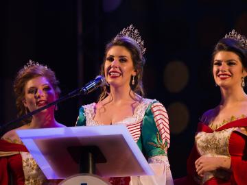 A imperatriz Taís Munaretti e as princesas Gisele Rebelatto da Fonseca e Angélica Verruck fizeram discursos emocionados no último dia da XI Femaçã.