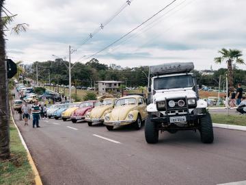 Encontro de Carros Antigos e Aviões foi prestigiado por cerca de 10 mil pessoas.