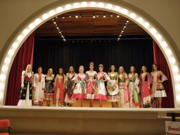 Trajes de passeio das soberanas da XI Femaçã destacam a cultura e a riqueza de Veranópolis