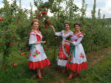 Trajes de passeio das soberanas da XI Femaçã destacam a cultura e a riqueza de Veranópolis