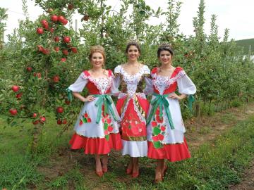 Trajes de passeio das soberanas da XI Femaçã destacam a cultura e a riqueza de Veranópolis