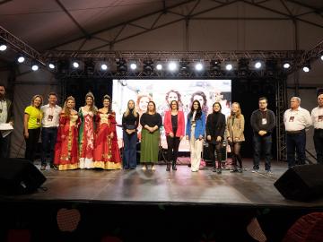 Jurados do Concurso de Decoração com a Diretoria, Comissão de Cultura e Soberanas da XI Femaçã