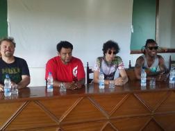 Sambô em entrevista no final da tarde, antes do show