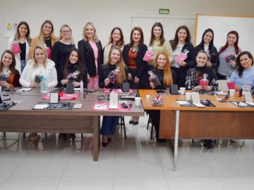 Desde agosto, candidatas estão participando de eventos, aulas e cursos preparatórios para o concurso que elegerá o trio de soberanas da 11º edição da Femaçã. Crédito: Leticia Fracasso